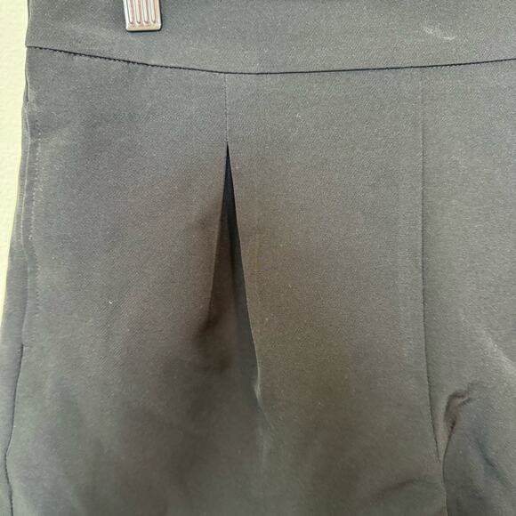 Sincerely Jules NWT Black Elastic Waist Pleated Trouser Shorts Size M - Picture 3 of 7